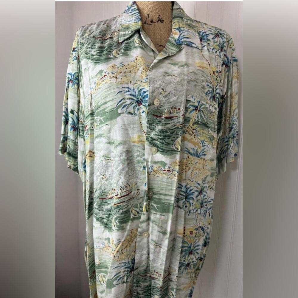 American Eagle Men’s XL Multicolor Button Down Hawaiian Shirt Floral SS